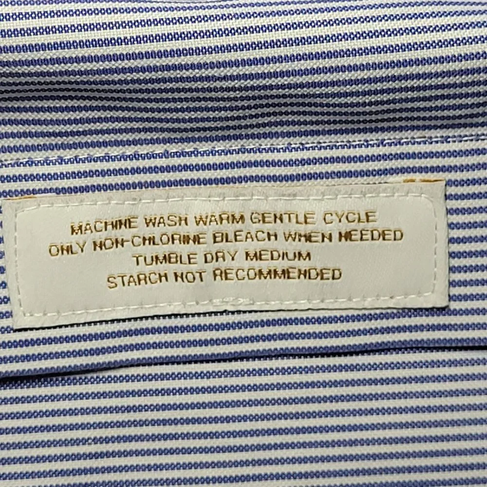 Roundtree & Yorke Mens Blue and White Striped Button Up Shirt Size 17 / 34 - Picture 3 of 11